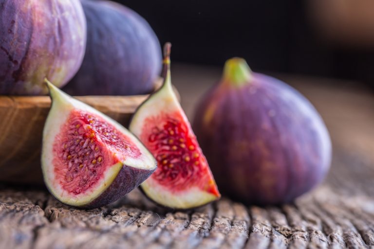 35 Proven Health Benefits of Figs | Health Tips